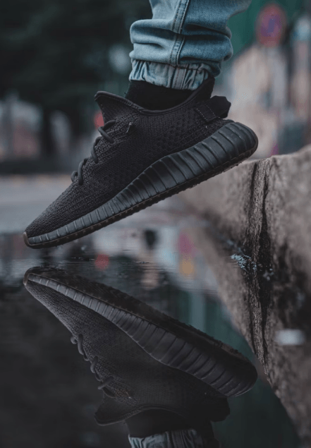 Black Yeezy 350